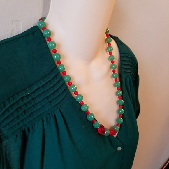 Red Green bead necklace red and green xmas - Picture 3 of 7
